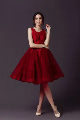 коктейльное платье до колен Sellini Оникс — купить в Москве - Свадебный ТЦ  Вега