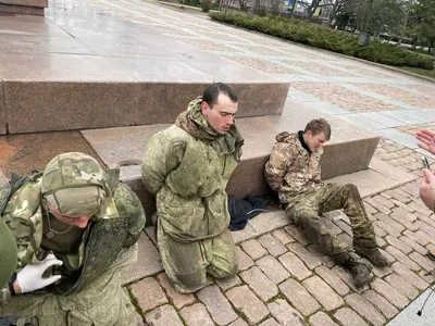 СМИ: боевики ВСУ отправили пленных российских военных на минное поле. Есть  видео | Телерадиокомпания Гомель