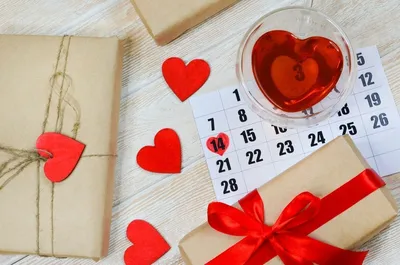 Что подарить жене на 14 февраля: идеи подарков на День влюблённых | Блог  Семицветика