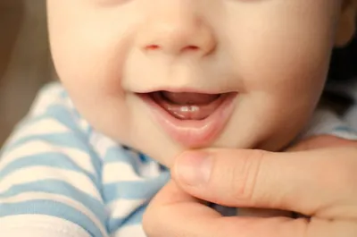HAPPY MAMA - 🍼Признаки прорезывания зубов ⠀ Памятка для мам, сохраняйте,  чтобы не забыть! И вот еще несколько советов, как помочь малышу, когда он  беспокоен из-за прорезывания зубок: ✓ Чтобы облегчить воспаление,