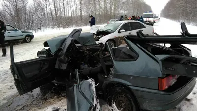Фото разбитых машин зимой фотографии