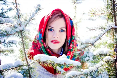 Красивая русская девушка на улице зимой - обои для рабочего стола,  картинки, фото