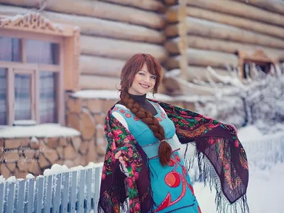 Идентичность девушки в России завораживает! Особенно зимой. Это особая  любовь к традициям, зиме и красоте🤍 Возвращаться к истокам- это… |  Instagram
