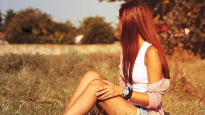 Красивые фото рыжей девушки на аву в ВКонтакте - 20 картинок