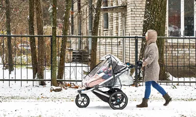 В чем не замерзнуть, гуляя с ребенком