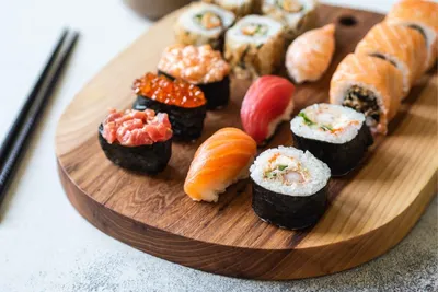 Food фотосессия | Еда, Суши-роллы, Японская еда