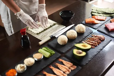 ТОП 10 необычных и интересных фактов о суши и роллах | Online-Sushi