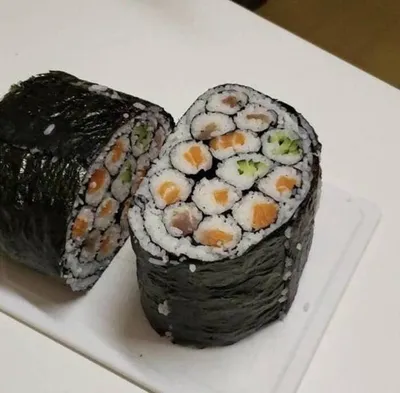 Суши Anago с Wasabi на керамическом блюде, кипеть угре с сушами R Стоковое  Фото - изображение насчитывающей популярно, тарелка: 62031328