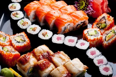 С чем едят суши, что пьют с роллами: напитки, алкоголь | Online-Sushi