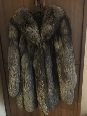 Модная парка- пальто из кашемира и шерсти с отделкой из меха чернобурки