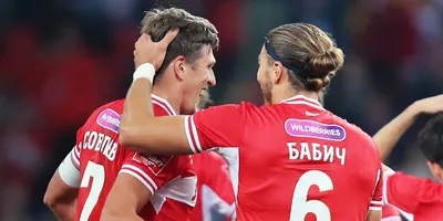 После победы над \"Локомотивом\" болельщики \"Спартака\" устроили в Серове  фаер-шоу | Новости | СеровГлобус.ру