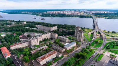 Фото \"Старые дома на улице Заря Свободы и новый дом на улице Горького\",  апрель 1966, г. Череповец и Череповецкий район - История России в  фотографиях