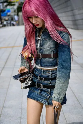 Street Style 2022 - Street Fashion Photos, Inspiration, and Looks