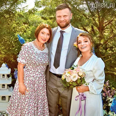 Роза Сябитова выдает дочь замуж