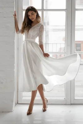 Свадебное платье миди с атласной юбкой купить в Москве