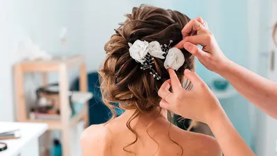 свадебные прически с челкой на длинные волосы | Короткие свадебные стрижки, Свадебные  прически, Укладка длинных волос