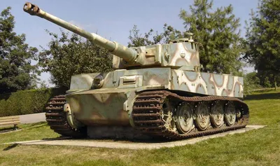 Танк Т-34. Лучший танк второй мировой войны. Танки великой отечественной  войны. стройство танка Т-34. Легендарные танки 2-й мировой войны. Картинка.  Фотография. Советские танки. Фото танков в Белоруссии. Характеристики танка.  Боезапас Дальность хода.