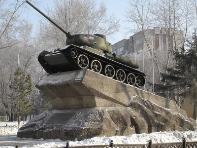 Последний тяжелый: танк Т-10А приняли на вооружение 65 лет назад -  Российская газета