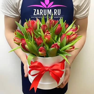19 розовых тюльпанов в шляпной коробке заказать с доставкой по цене 6 300  руб. в Ставрополе