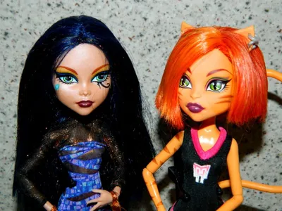Фестиваль Кукол - Набор из 6 кукол MONSTER HIGH Чирлидеры: Ула, Клео,  Клодин, Френки, Дьюс, Торалей