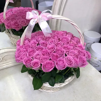 Розовые розы в корзине - 51 шт. за 10 790 руб. | Бесплатная доставка цветов  по Москве