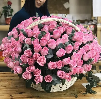 35 красных роз в корзине - Доставкой цветов в Москве! 21322 товаров! Цены  от 487 руб. Цветы Тут