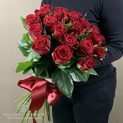 Розовые розы в букете от 9 шт. за 4 090 руб. | Бесплатная доставка цветов  по Москве