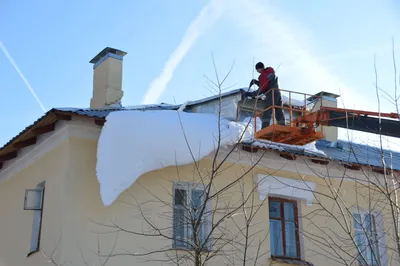 В Твери увеличен размер штрафа за несвоевременное удаление снега и надели с  кровель и фасадов зданий