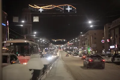 Темная Улица В Городе Ночью Зимой — стоковые фотографии и другие картинки  Автомобиль - Автомобиль, Без людей, Большой город - iStock