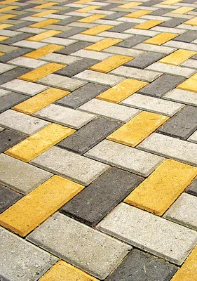 Использование брусчатки в дизайне. Дорожки из тротуарной плитки, примеры  укладки с фото