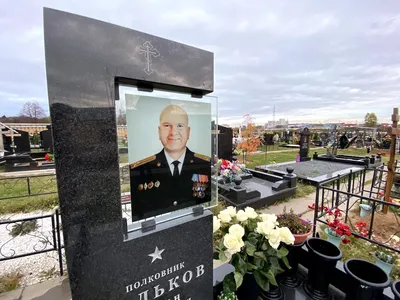 Портрет в стекле на памятник, фото в стекле для памятников заказать  (купить) недорого в Киеве
