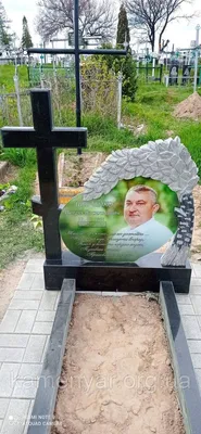 Памятник со стеклом - «Риолит» студия мемориальной архитектуры