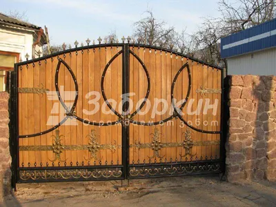 Деревянные откатные ворота купить в Киеве, установка откатных деревянных  ворот