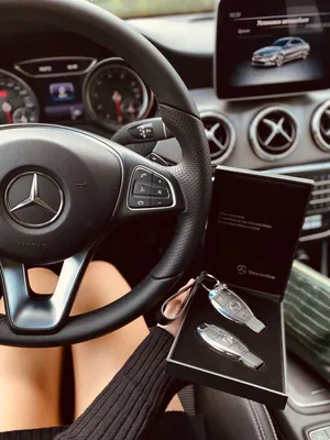 Фото в машине Mercedes Benz | Безусловная любовь