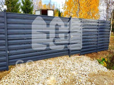 Белый забор для частного дома из евроштакетника длиной 10 метров купить по  цене 2200 руб. в Москве от производителя