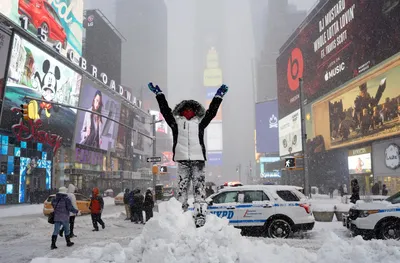 Нью-Йорк на зимний день иллюстрация штока. иллюстрации насчитывающей место  - 201197879