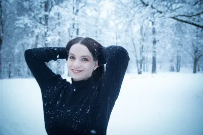 зимняя фотосессия, девушка в снегу, девушка зима, красивые девушки зимой,  девушка брюнетка зима, Свадебный фотограф Москва