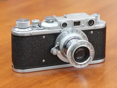 Фотоаппарат зеркальный Canon EOS 4000D EF-S 18-55mm III Black, купить в  Москве, цены в интернет-магазинах на Мегамаркет