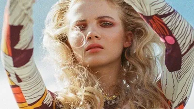 Фрейя Аллан на фотографиях: идеальное сочетание красоты и таланта