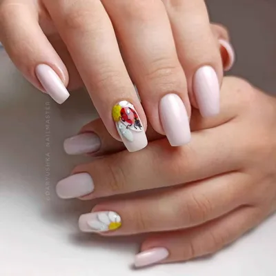 Летний маникюр, маникюр с ромашками, цветы на ногтях | Nail designs, Nails,  Beauty