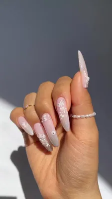 Рисунки цветов на ногтях - Студия красоты \"NailsProfi\"