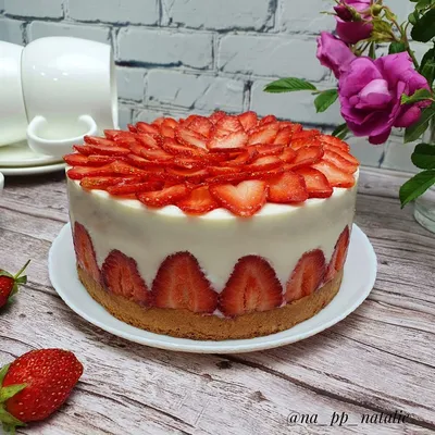 Пока есть КЛУБНИКА🍓, надо сделать торт. Нежный \"Фрезье\"🎂 - Я - ТОРТодел!  - YouTube