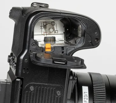 Обзор среднеформатной беззеркальной камеры Fujifilm GFX 50S II