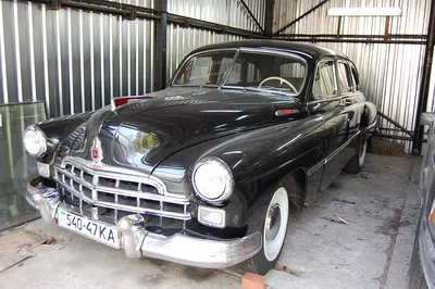 File:GAZ-12 ZIM in Riga (branded) (side view).jpg - Wikimedia Commons