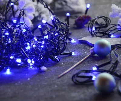 Новогодняя светодиодная гирлянда капельки белый свет, 240 ламп, 600 см  купить в Москве в интернет магазине Триумф Норд 24