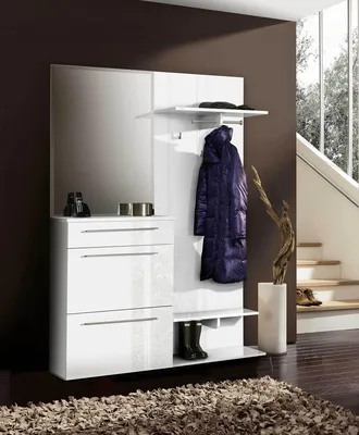 Белая глянцевая прихожая с мягкой сидушкой | Minimalist small bathrooms, 3  storey house design, Home entrance decor