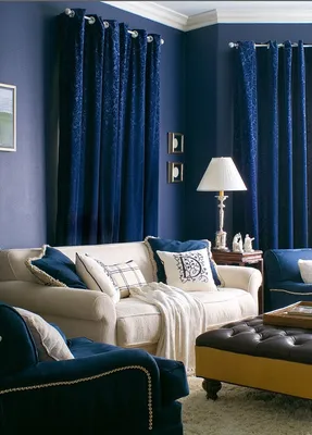 Синие шторы в интерьере: особенности декора, примеры цветовых сочетаний,  ткани и фасон