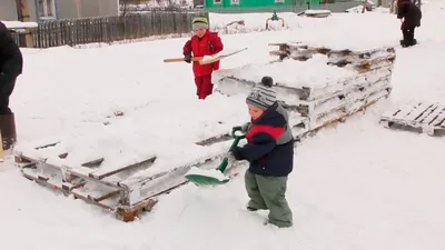 Загадочная горка из снега – можно скачать бесплатно