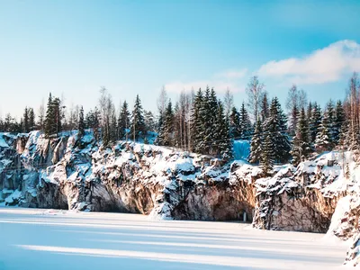 Зимняя экскурсия в горный парк Рускеала - однодневные экскурсии по Карелии  зимой