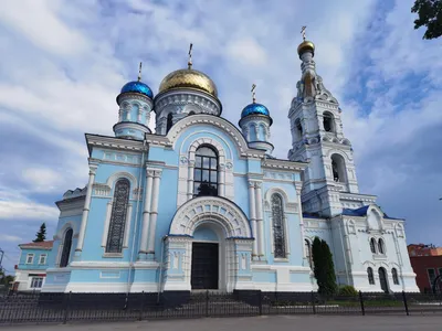 Памятную стелу города воинской славы открыли в Малоярославце